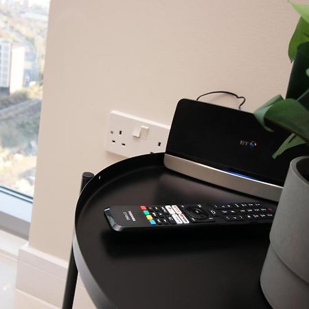 The Skyline - Luxury City Centre Flat With Designated Parking Cardiff Extérieur photo