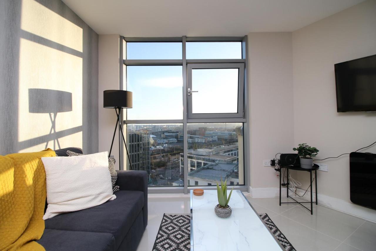 The Skyline - Luxury City Centre Flat With Designated Parking Cardiff Extérieur photo