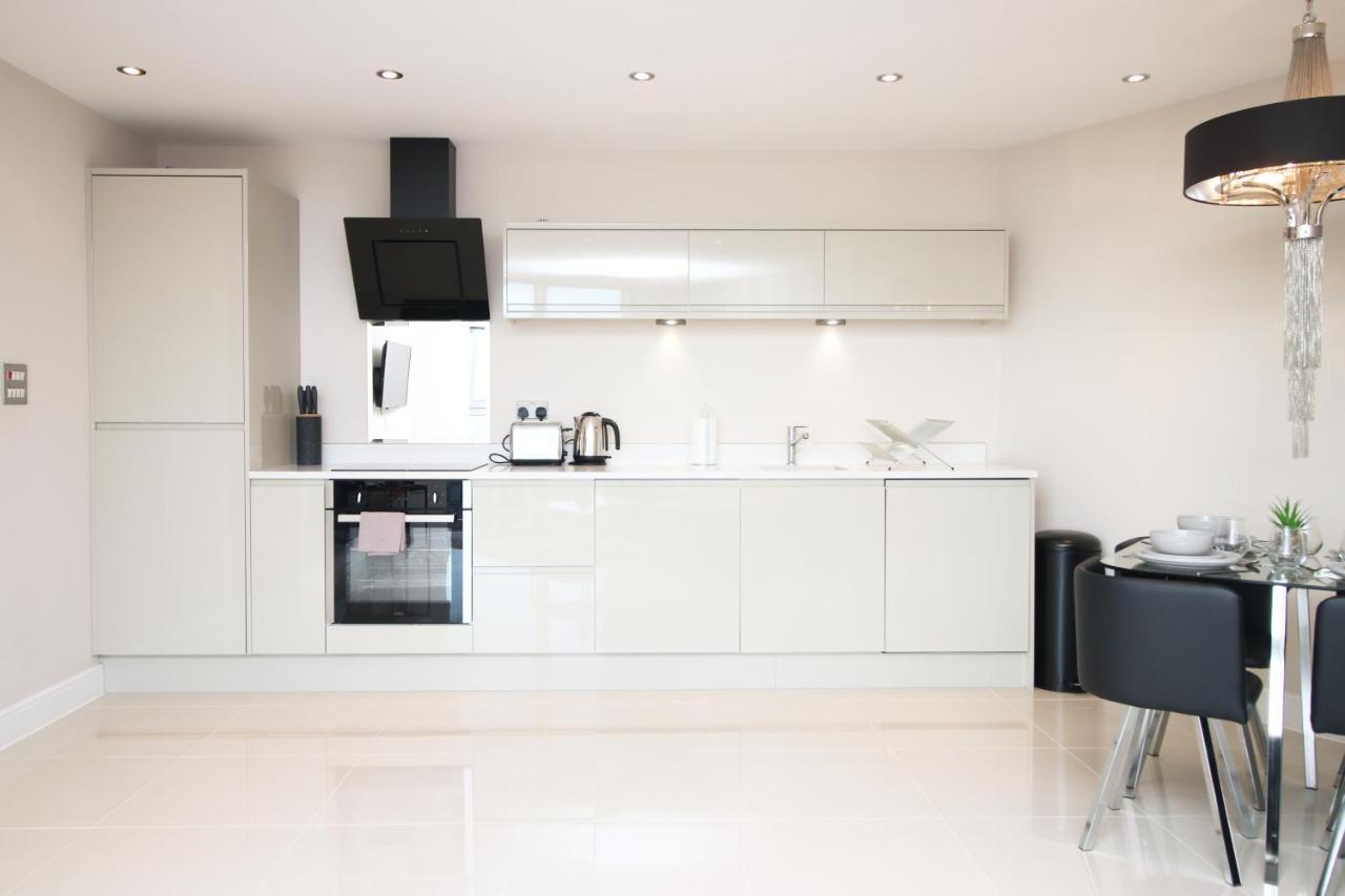 The Skyline - Luxury City Centre Flat With Designated Parking Cardiff Extérieur photo