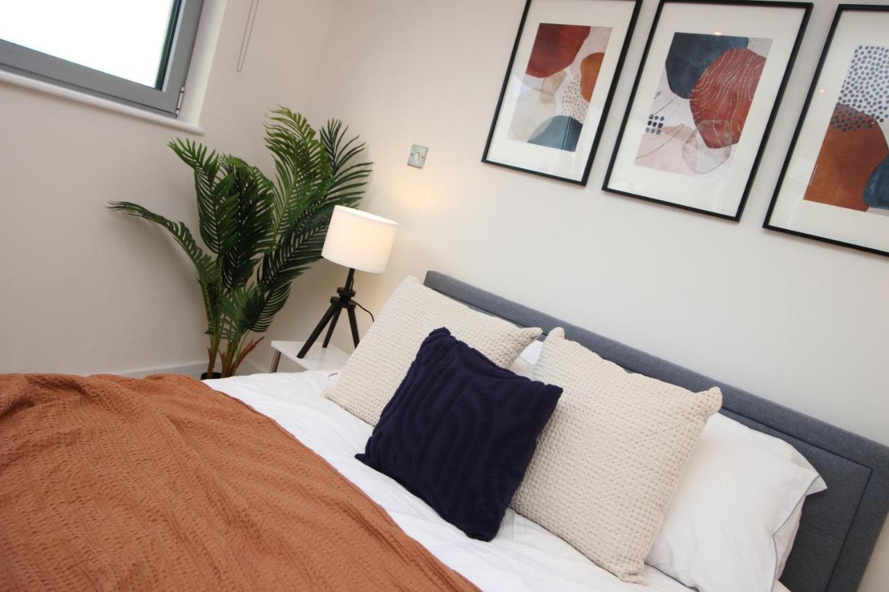The Skyline - Luxury City Centre Flat With Designated Parking Cardiff Extérieur photo