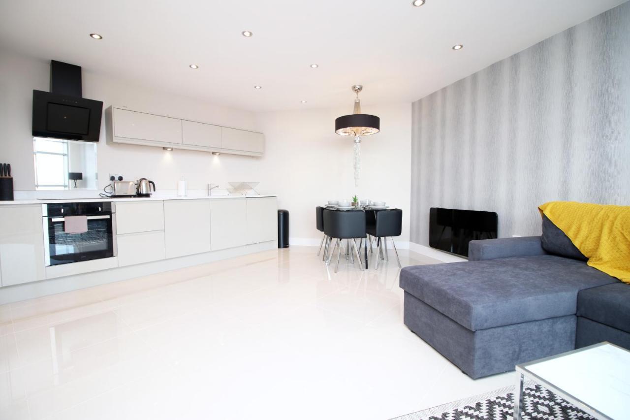 The Skyline - Luxury City Centre Flat With Designated Parking Cardiff Extérieur photo