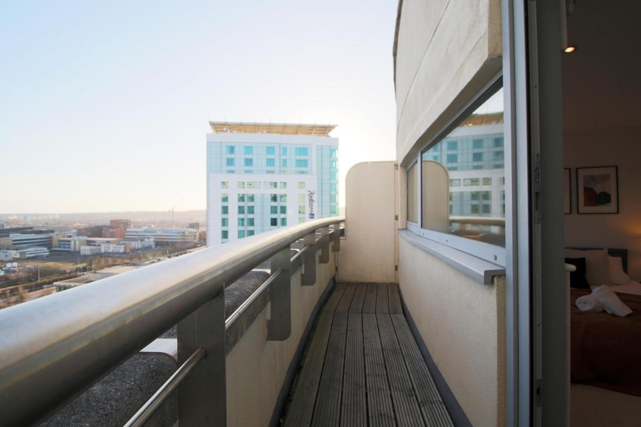 The Skyline - Luxury City Centre Flat With Designated Parking Cardiff Extérieur photo