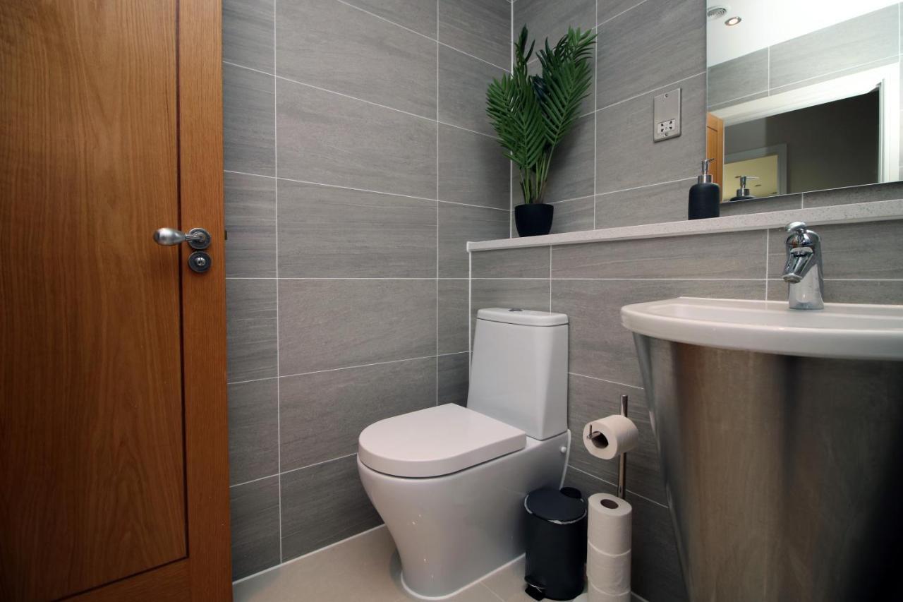 The Skyline - Luxury City Centre Flat With Designated Parking Cardiff Extérieur photo