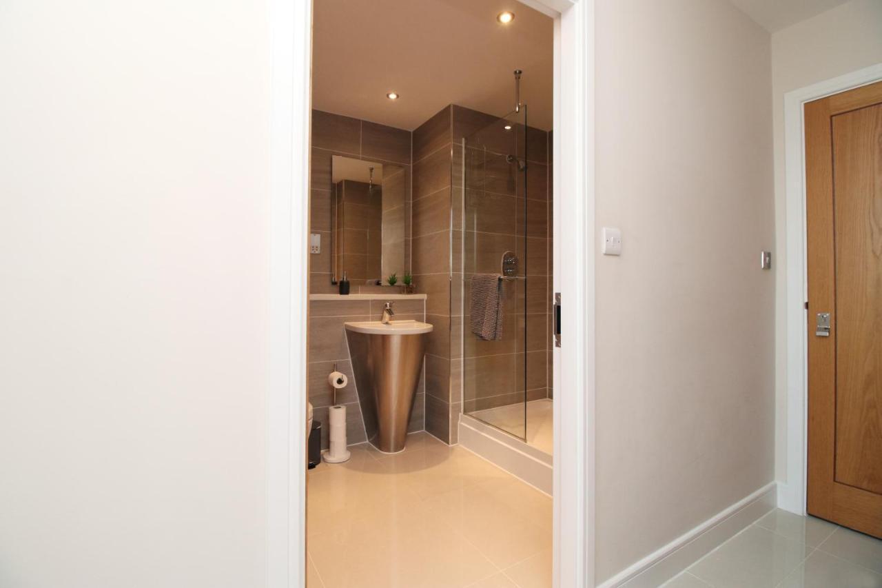 The Skyline - Luxury City Centre Flat With Designated Parking Cardiff Extérieur photo