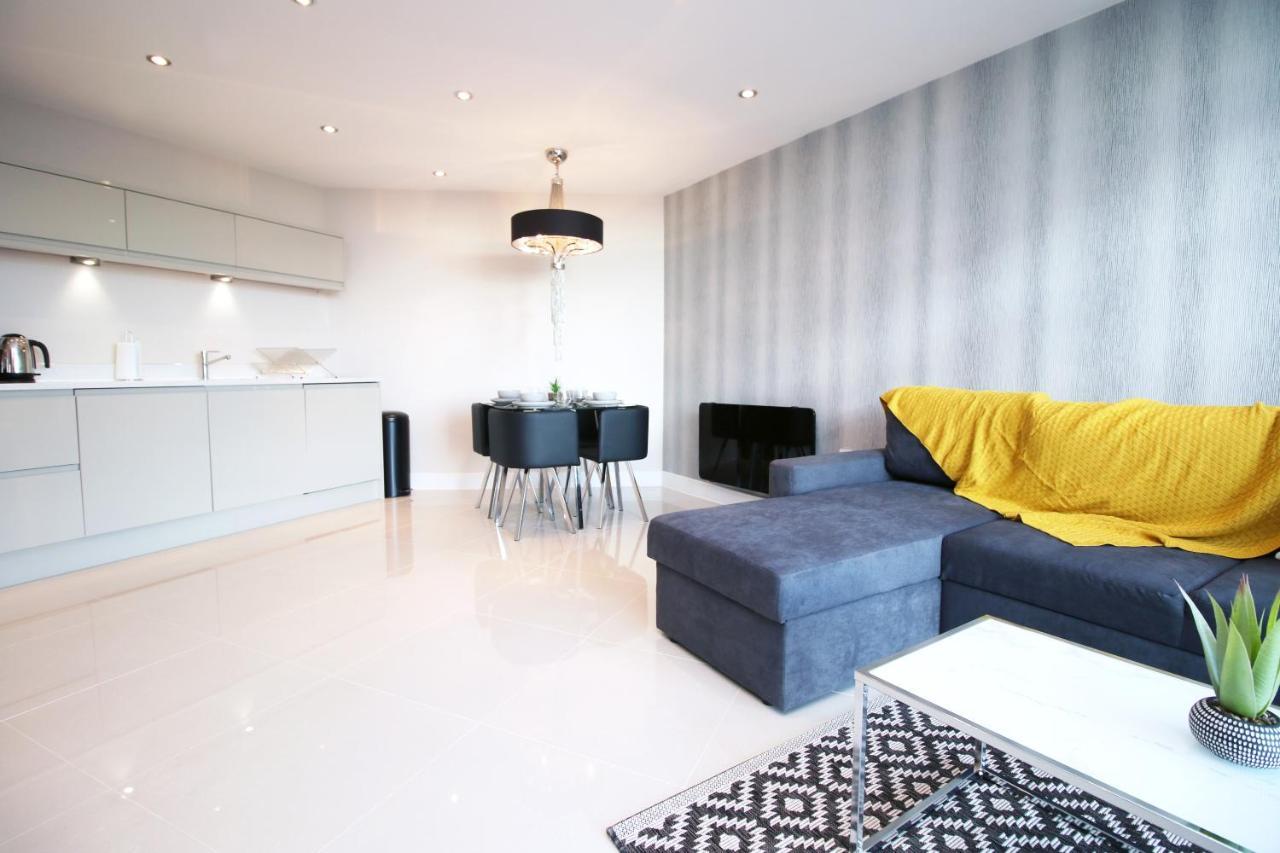 The Skyline - Luxury City Centre Flat With Designated Parking Cardiff Extérieur photo